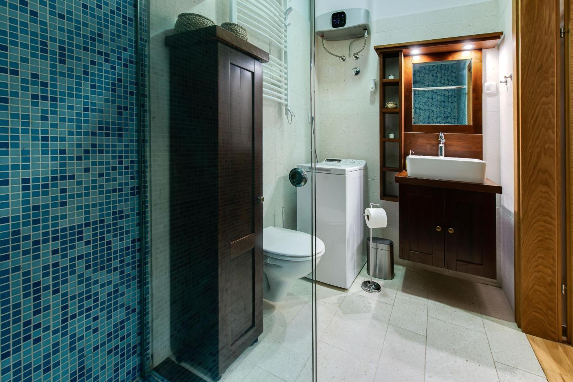 La Guardia Apartment With Free Private Parking リエカ エクステリア 写真